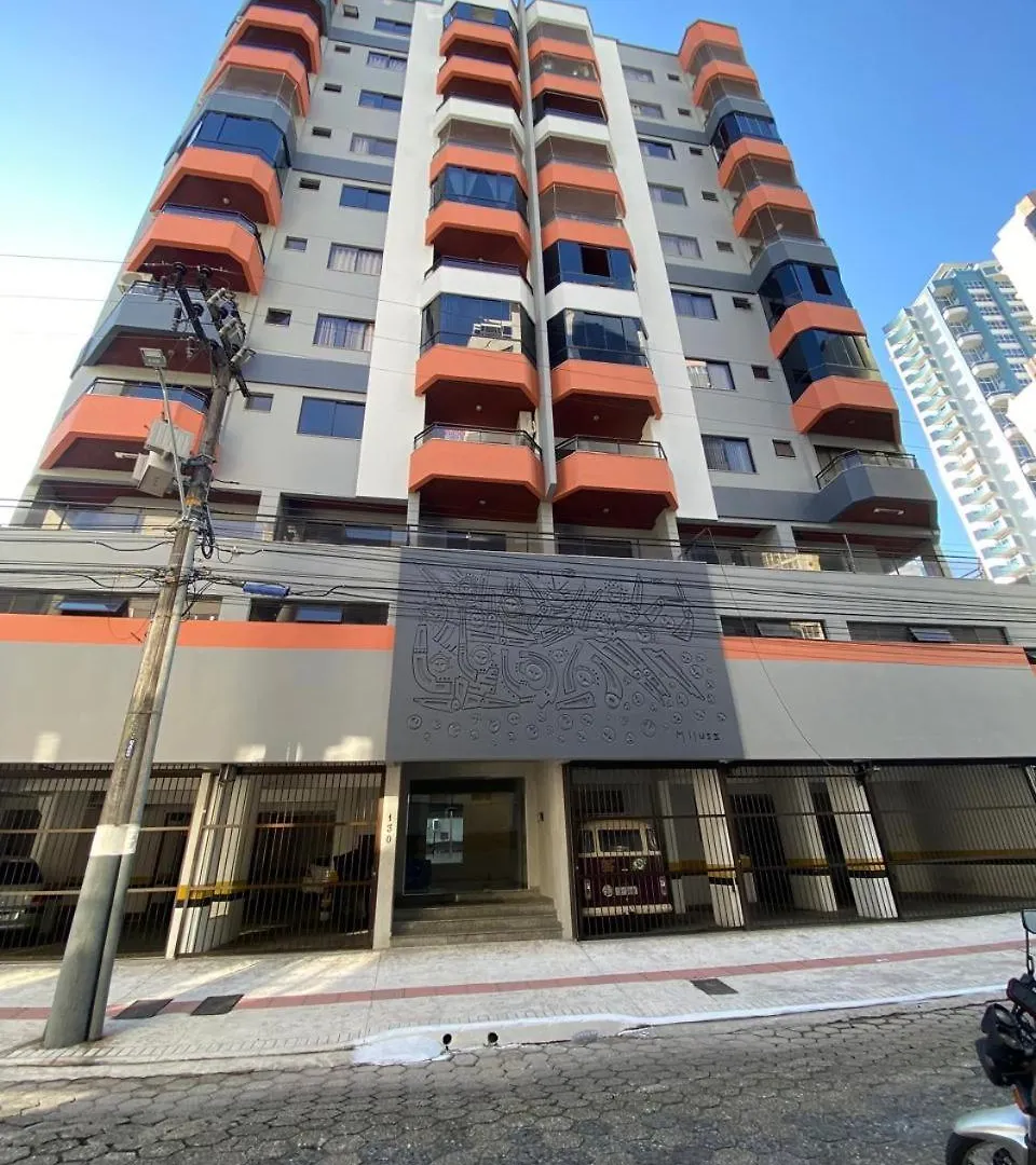 Aconchegante Apartamento No Centro Em Balneario Camboriu Sc 0*,